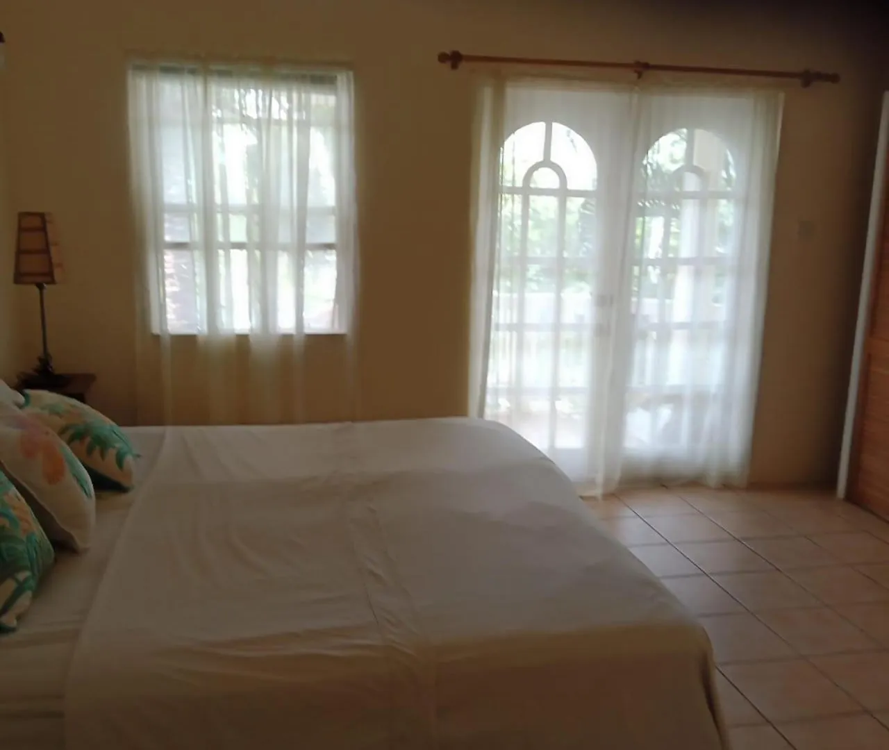Δωμάτια σε οικογενειακή κατοικία Cozy Private Room With Ac, Balcony Near Airport, Beach And Kite Surfing Vieux Fort Αγία Λουκία